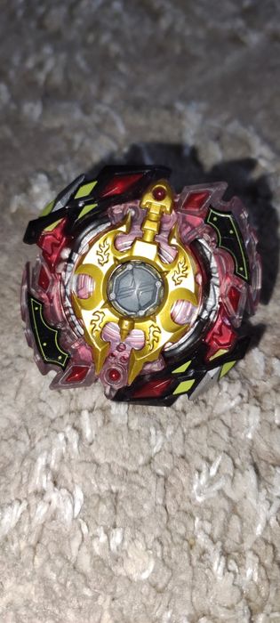 Продам оригінальний бейблейд Хасбро !