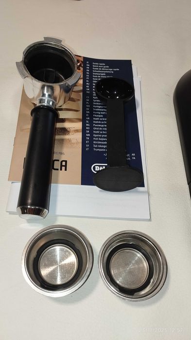 Máquina de café Delonghi nova