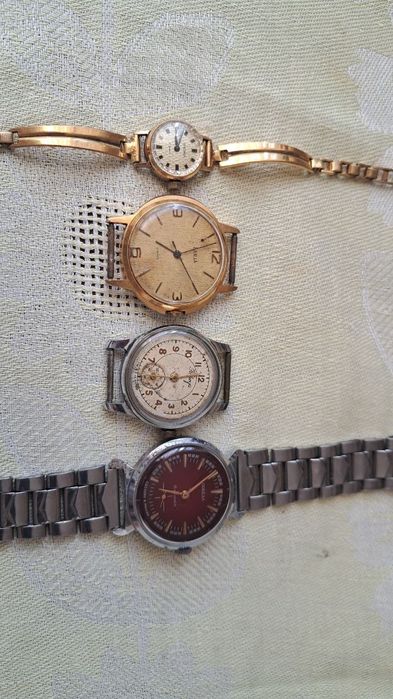 Часы позолоченные