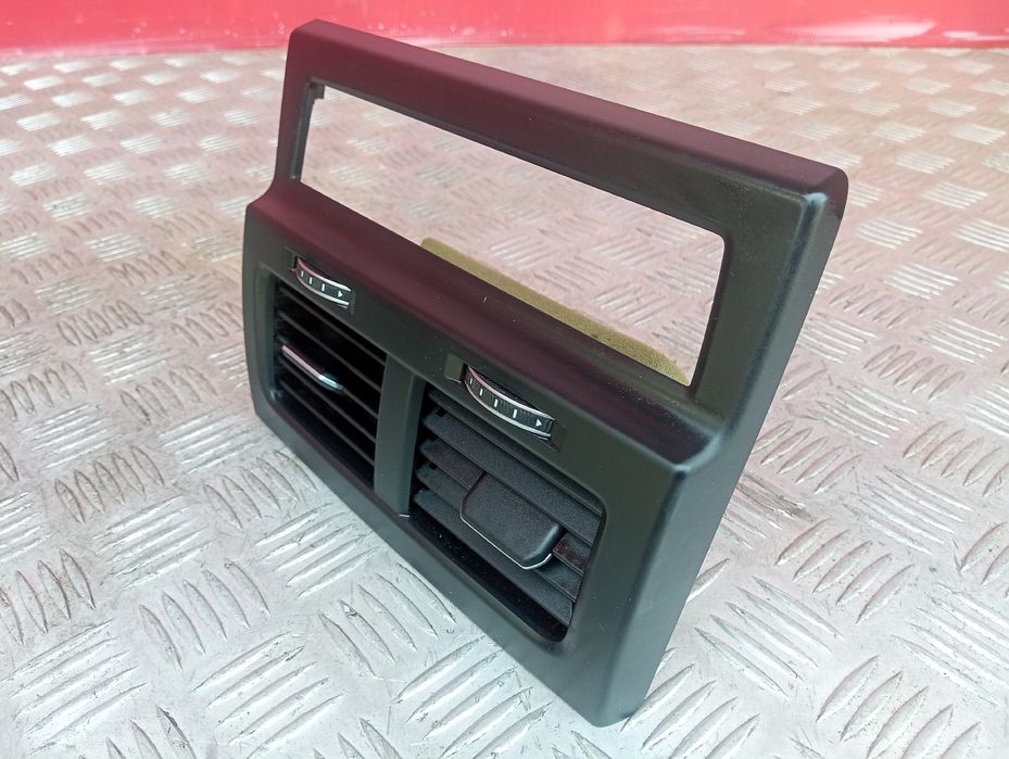 Дефлектор обдування салону задній Touareg CR Туарег СР