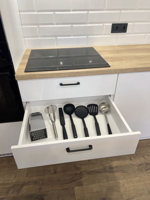 Сучасна нова квартира подобово