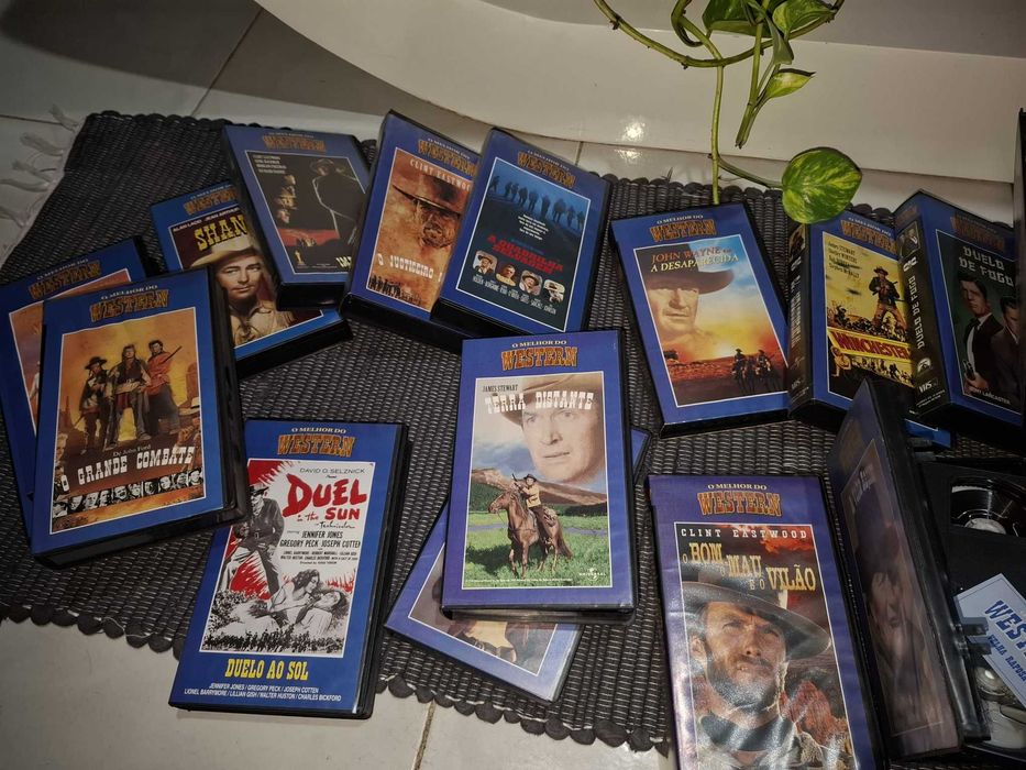 Lote de 25 Cassetes VHS "O Melhor do Western" - Lusomundo