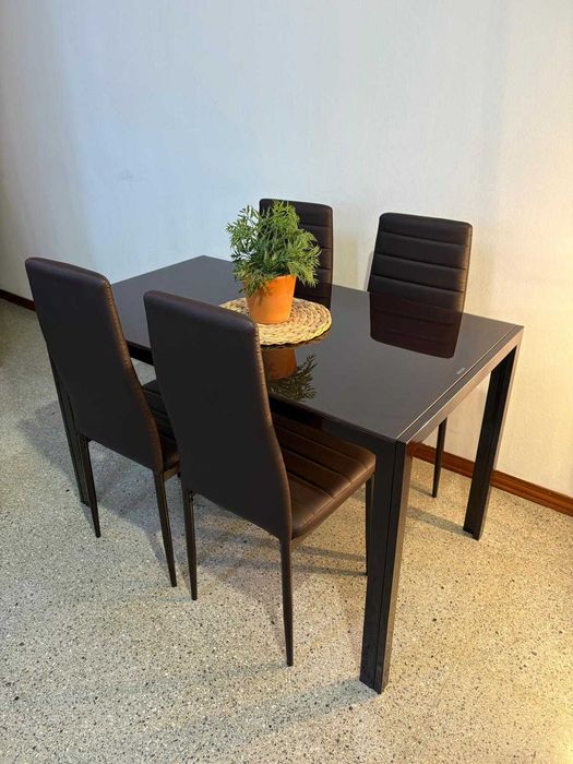 Mesa de vidro + 4 cadeiras acessíveis- envio gratis