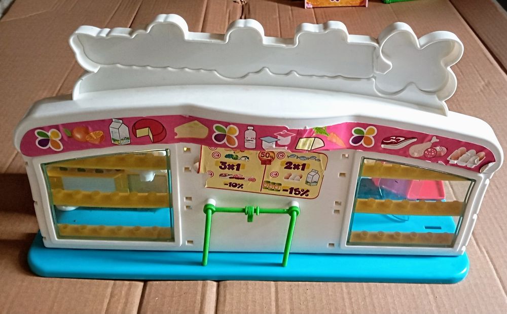 Barriguitas Supermercado Continente e casa maleta para reaproveitar.425957371224401923