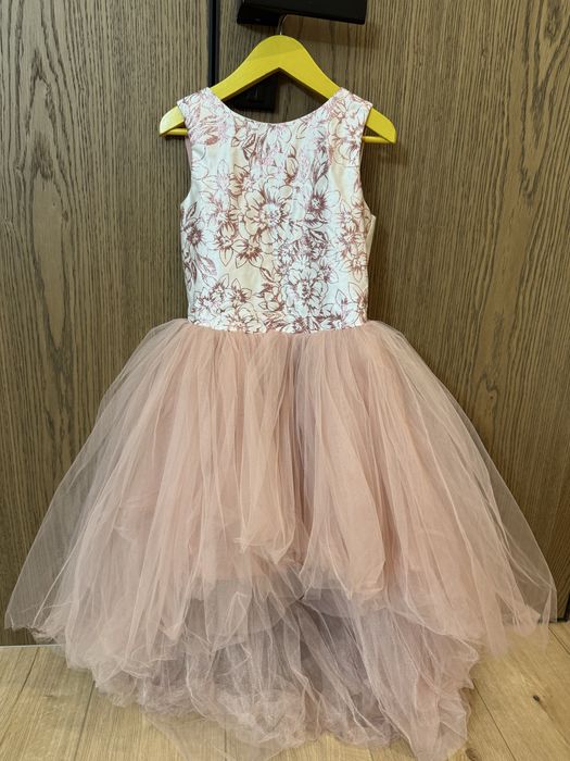 Плаття на випускний садочок