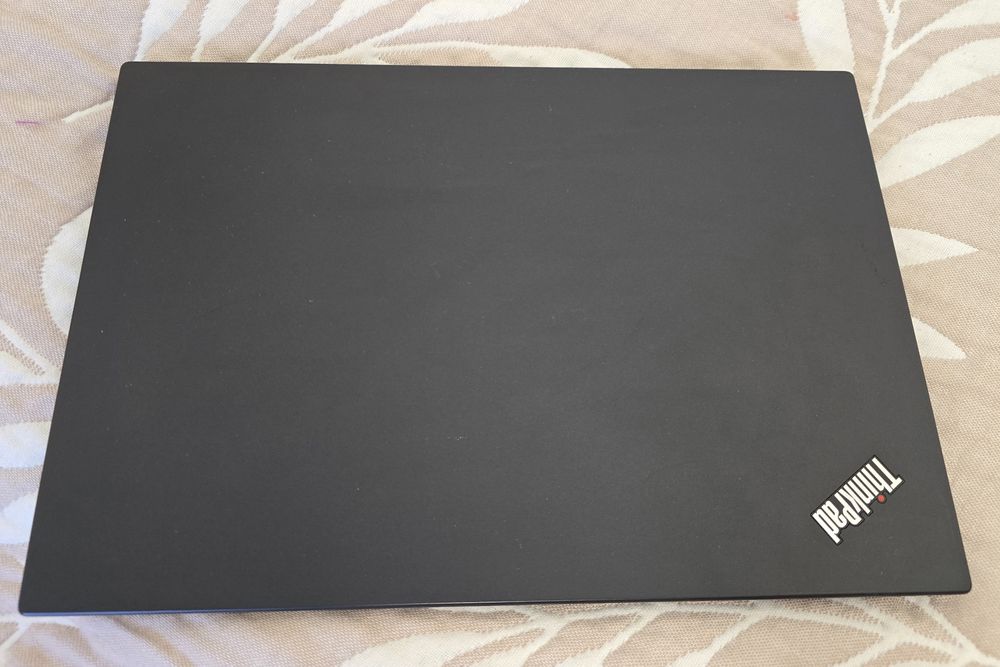 Lenovo ThinkPad T14S i7 10510U ram16gb ssd256