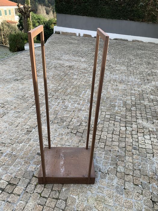 Armazenador de lenha em casa boa capacidade