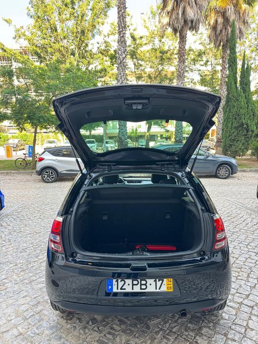 Citroen C3 1.4 HDI 68 cv Nacional (93.490 km )
Apenas ( 93.490 km )
