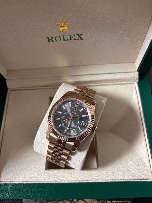 Часы Rolex Sky Dweller
