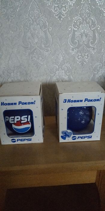 Новорічна скляна куля