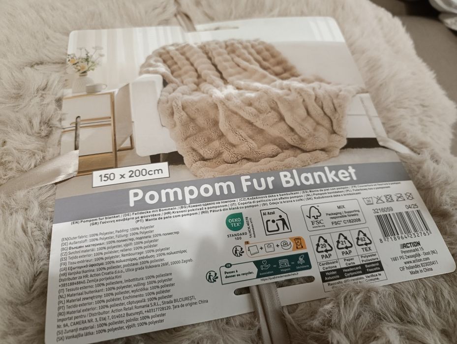 Viralowy koc chmurka action pompom fur blanket