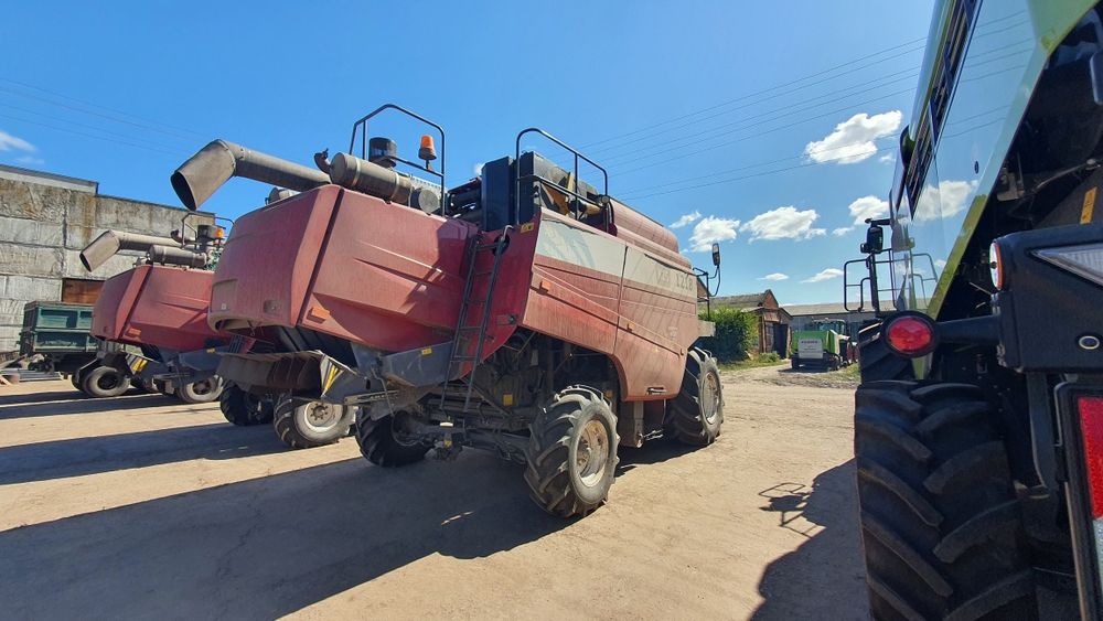 Сільськогосподарське підприємство продає комбайн КЗС-1218 ПОЛІССЯ ДОН