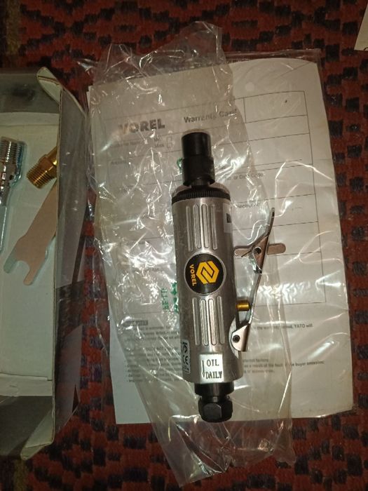 Пряма пневматична шліфувальна машина Vorel 81107.