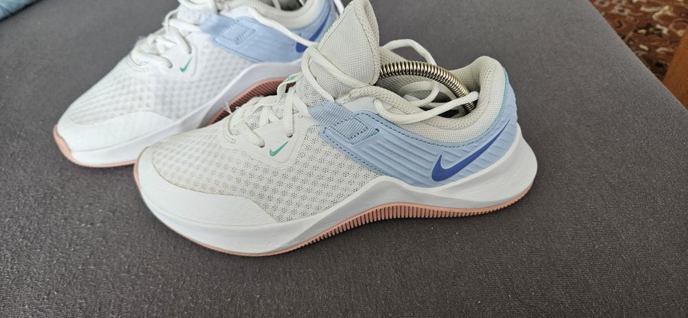 T Nike Mc Trainer buty damskie fitness