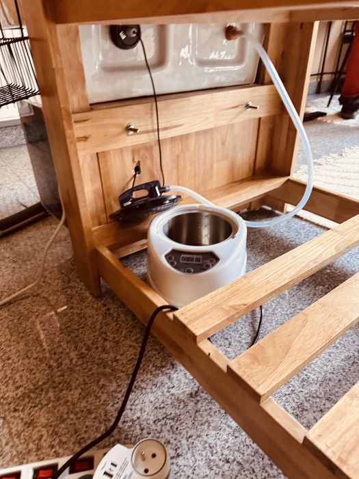 Łóżko do zabiegów Head Spa i masaży