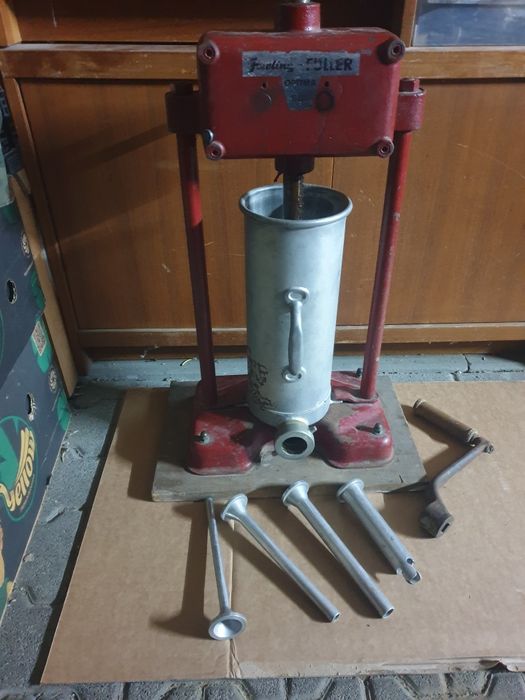 Nadziewarka do kiełbasy pionowa  6 l szpryca maszyna masarska