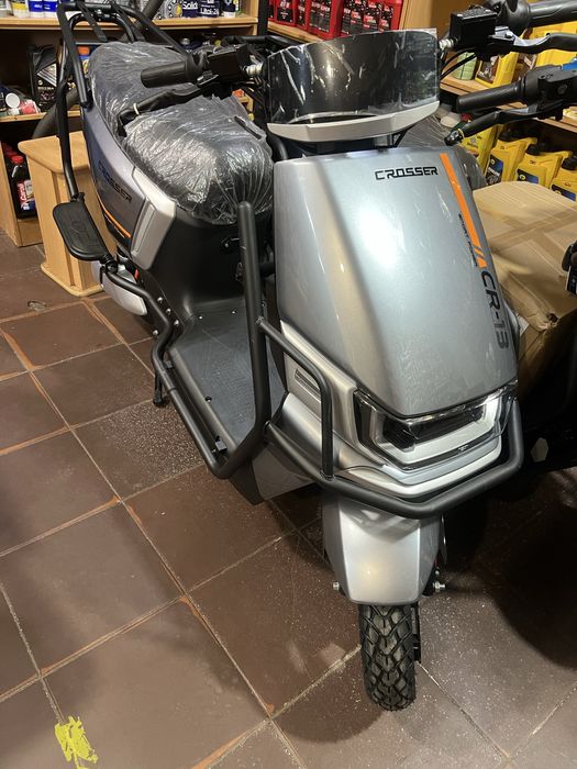 Продам электроскутер CROSSER CR-13