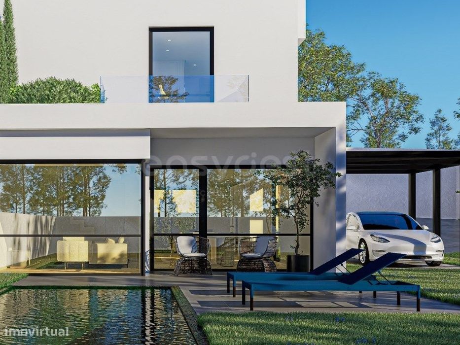 Lote 425 m2 para construção de moradia com 3 pisos, garagem e piscina