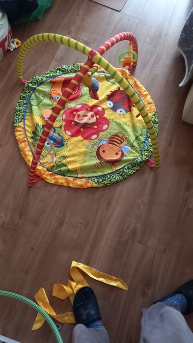 Детский развивающий коврик с погремушками