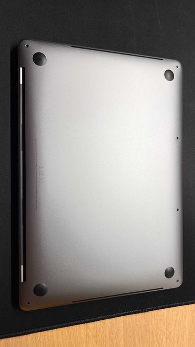 MacBook Pro 13” 2019 i5 2.4GHz 16GB 256GB Space Gray | komplet