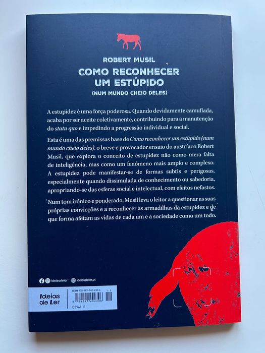 Livro “Como reconhecer um estúpido (num mundo cheio deles)” de Robert Musil