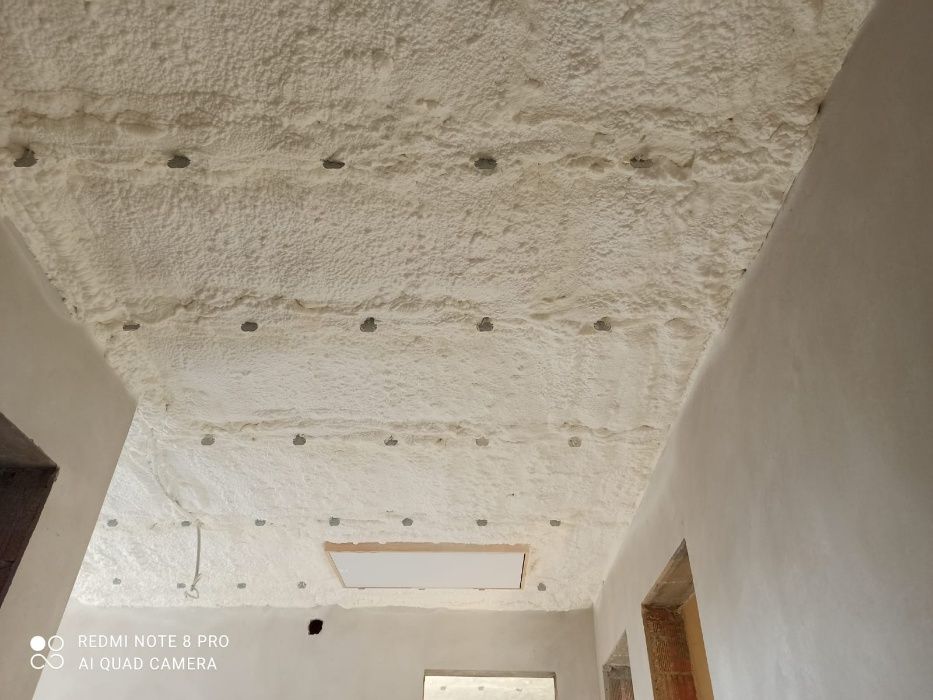 Ocieplenie pianą PUR,  Ocieplanie piana PUR ,  izolacja poddasza