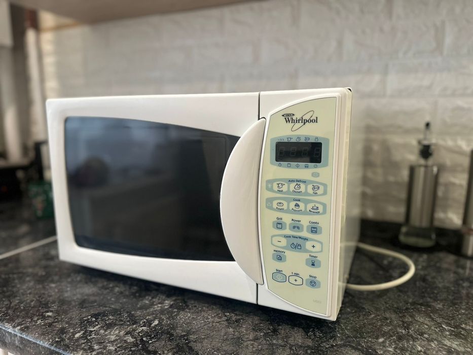 Мікрохвильова  піч Whirlpool  б/у