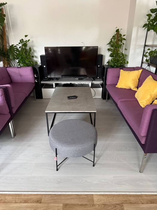 РОЗПРОДАЖ меблів для кафе та ресторанів.