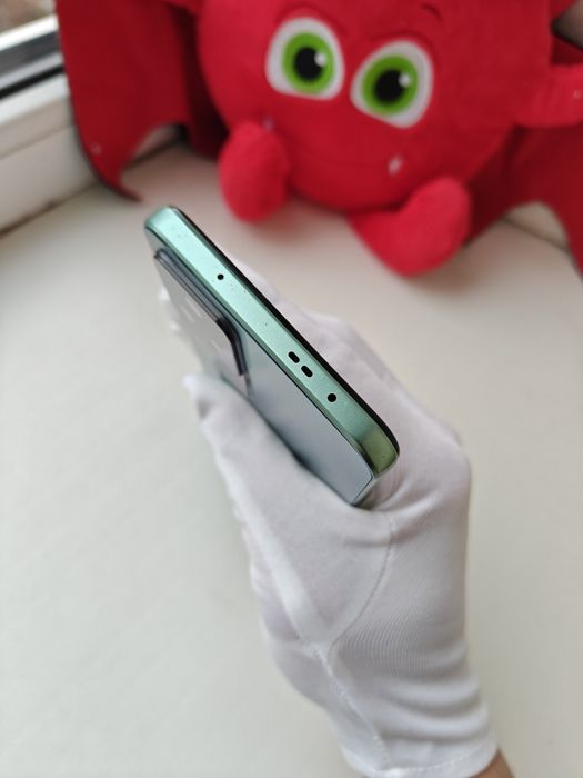 Xiaomi Poco f4 6/128gb