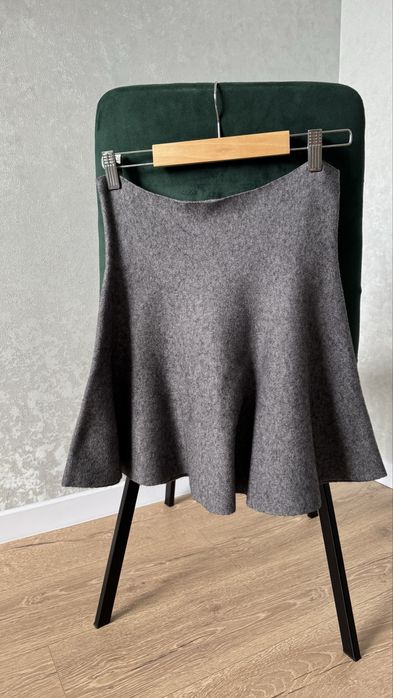 Тепла спідничка zara розмір с-м