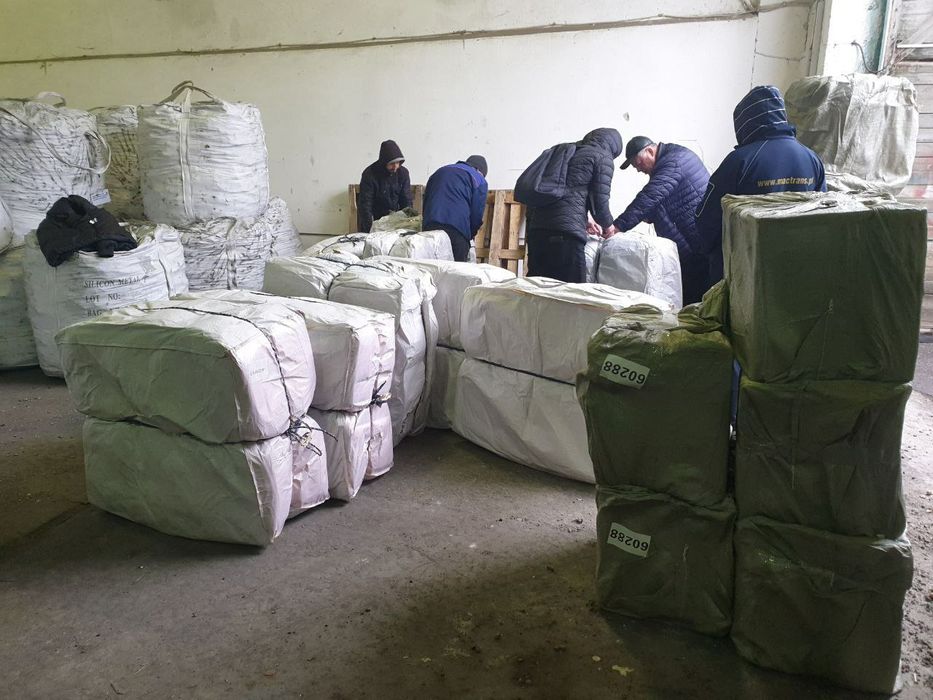 Вантажники. грузчики, різноробочі