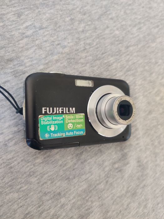 Fujifilm FinePix JV170 デジタルカメラ 動作品 14MP FUJIFILM デジタルカメラ FinePix Z33WP