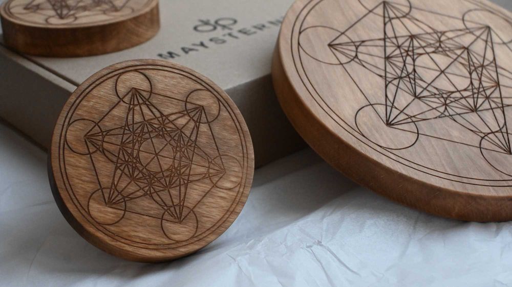 Дощечка з символом Куб Метатрона