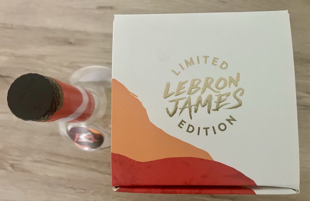 Lebron James Hennessy  Limited butelka i karton