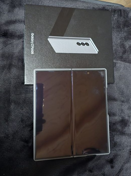 Samsung Galaxy Z foul 6