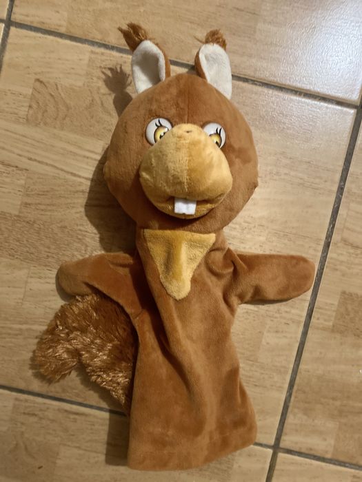 Продам ляльок на руку ( білка та бабуся)