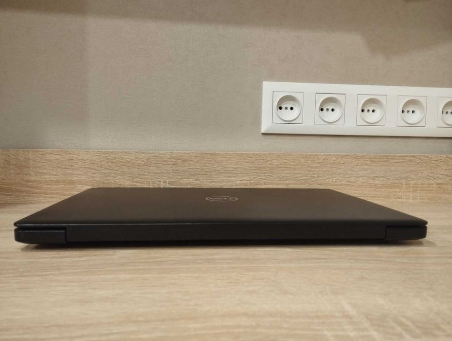 Dell Latitude 3590 i3-7130U 2.7ГГц/8ГБ DDR4/SSD M2 256Гб