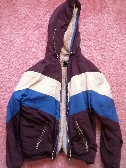 Casacos quentes marca stradivarius e breshka e