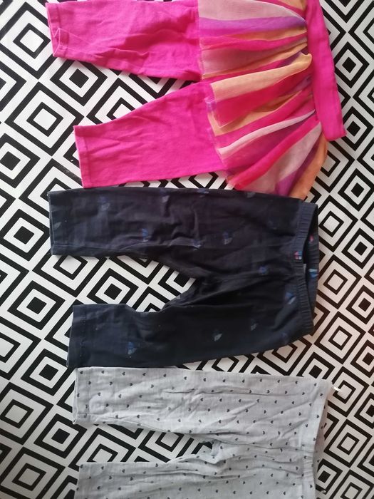 Ubranka dla dziewczynki body legginsy sukienki bluzy 74