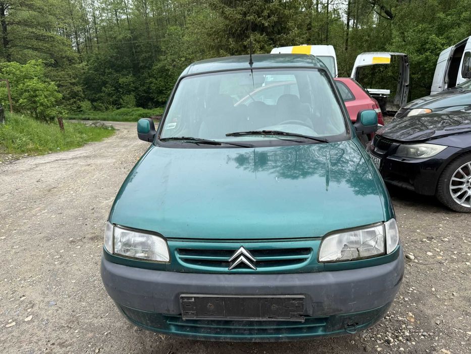 zderzak przód Citroen berlingo 1 przedlift
