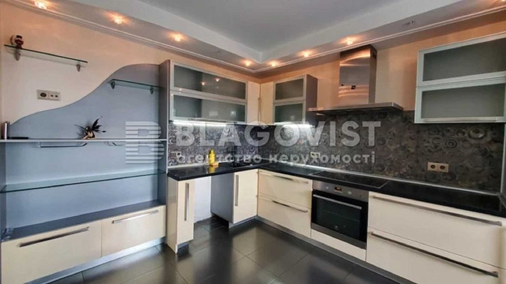 Машинобудівна 21, М Шулявська 3 кім, 90м, 165000$