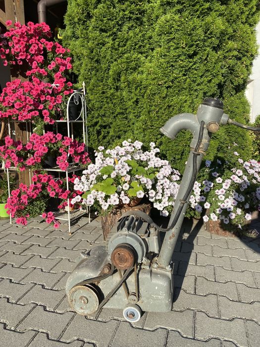 Cykliniarka do parkietu podłóg 380V 1,5 kW –  solidna