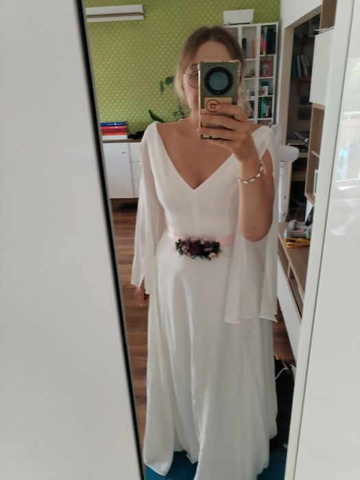 Suknia ślubna L/40  klasyczna/ prosta / romantyczna
