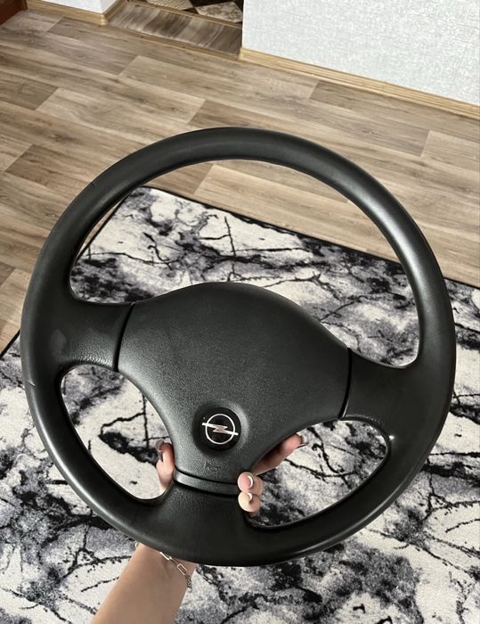 Продам руль, в хорому стані, Opel Vectra A, якщо є питання телефонуйте