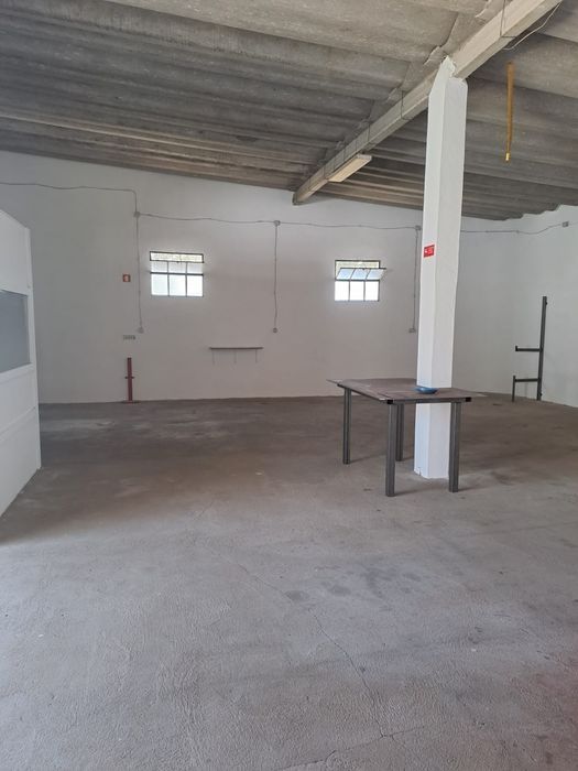 Armazém para Arrendar