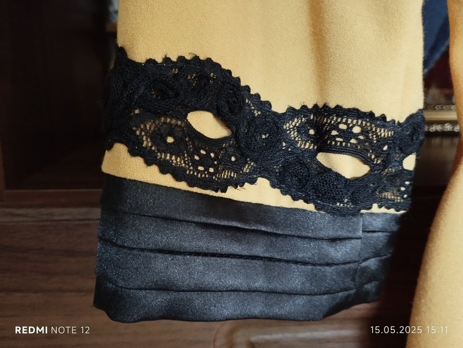 Костюм, плаття та жакет