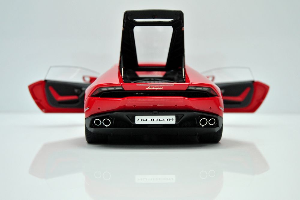 1/18 модель Lamborghini Huracan LP610-4 AUTOart: 7 300 грн