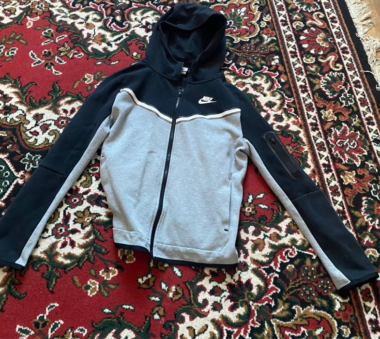 Кофта найк тейч фліс під рост 170 стан ідеальний без дефектів.