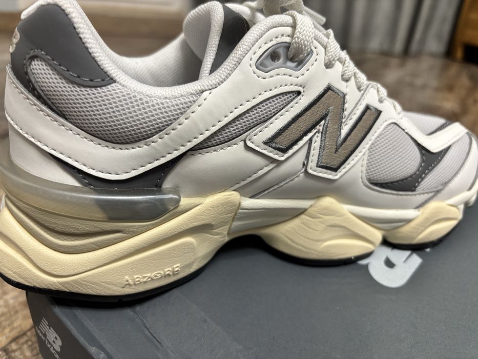 Продам кросівки new balance 9060 оригінал