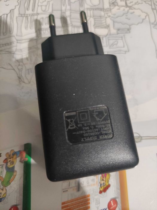 Зарядное устройство для планшета  Nomi UC05150 2.5A оригинал